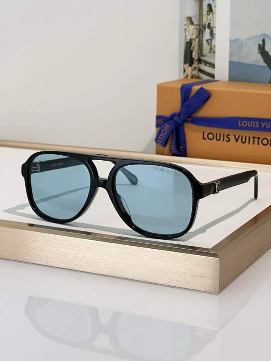 Picture of Louis Vuitton Sunglasses _SKUfw76010835fw